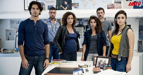 Khi bà nội trợ mê… mafia